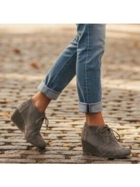 TOMS Gray Suede Lace Up Desert Wedges